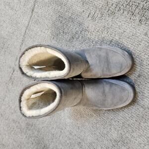 Ugg Boots Ultra Short Brown Women’s Size 6